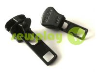 Slider SQUARE for tractor zipper type 8 black