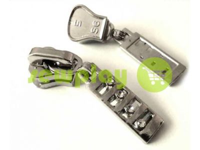 Slider with diamant for tractor zipper type 5 nickel sku 423